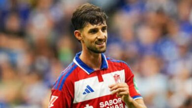 El Venezolano Alejandro Marqués celebra su primera titularidad con el Granada
