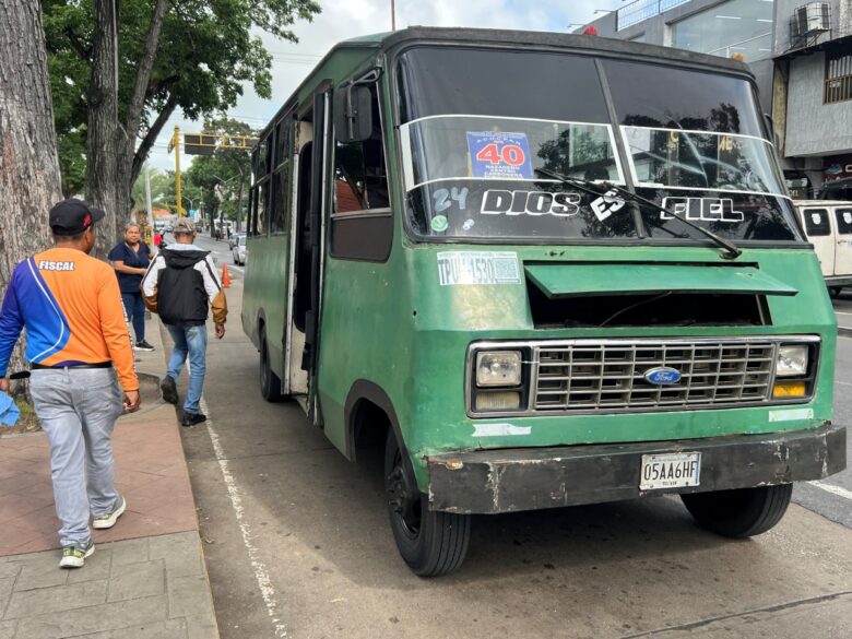 Transportistas aún no cobran el aumento a la espera de tabuladores