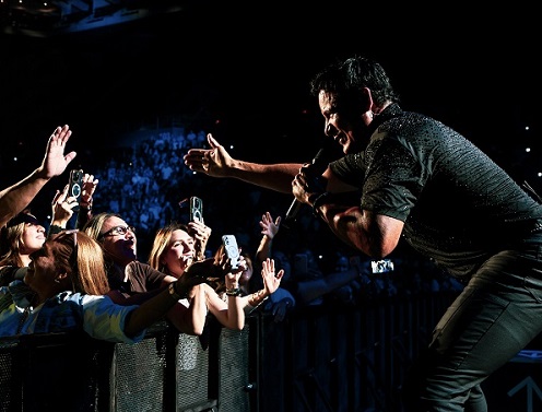 Chayanne reflexiona sobre el impacto de «Tiempo de Vals» y su gira mundial