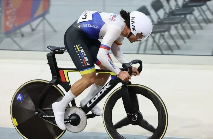 Ciclista tachirense Clever Martínez clasifica al Campeonato Mundial de Pista Shanghái 2026