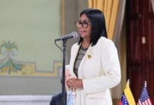 Presidenta Delcy Rodríguez ordena levantar restricciones a portales web tras avances en el diálogo nacional