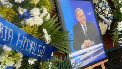 Familiares y figuras del medio artístico despidieron al locutor Enzo Cassella