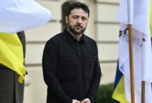 Zelenski y emisarios de la Casa Blanca inician conversaciones de paz en Kiev