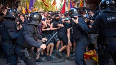 España: 18 personas detenidas por desórdenes públicos en disturbios en Barcelona
