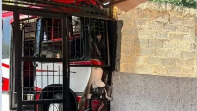 Buseta se estrelló contra un edificio y dejó seis pasajeros heridos en Caracas (+Foto)