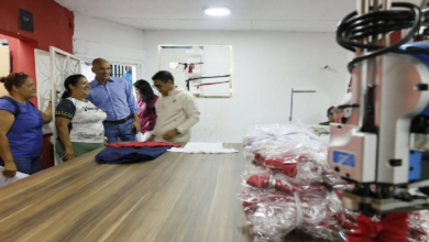 Entregarán bolsos y uniformes a un millón de estudiantes