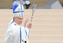 El Papa León XIV pide rezar el rosario y realizar actos de penitencia en octubre por la paz mundial
