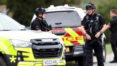 Detienen a cinco sospechosos por terrorismo cerca de una base británica usada por EE. UU.