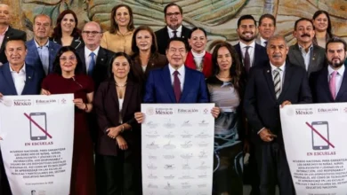 México prohíbe el uso de celulares en primaria y secundaria durante toda la jornada escolar