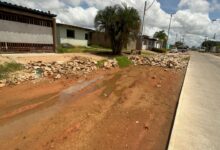 Habitantes de la calle 5 del Complejo Paramaconi exigen agilizar culminación de trabajos viales