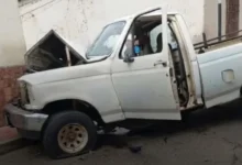 Muere un hombre y su hija resulta herida al impactar su vehículo contra una casa