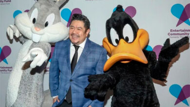 Muere Eric Bauza, la voz de Bugs Bunny y el Pato Lucas, a los 46 años