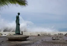Huracán Simón se debilita en el Pacífico mexicano y deja un fallecido