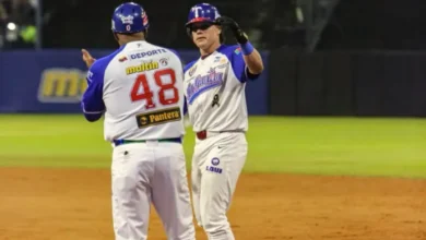 Tiburones de La Guaira vencen a los Leones en un duelo de bateo