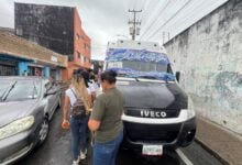 ‎Demoras de hasta cuatro horas y vías intransitables golpean a diario a los habitantes de San Vicente