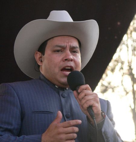 Cantautor Luis Lozada "El Cubiro Hijo" regresa a suelo monaguense