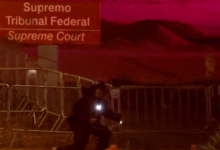 Investigan posible bomba en mochila lanzada frente a la corte suprema de Brasil