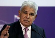 Presidente de Panamá pide calma tras potente terremoto