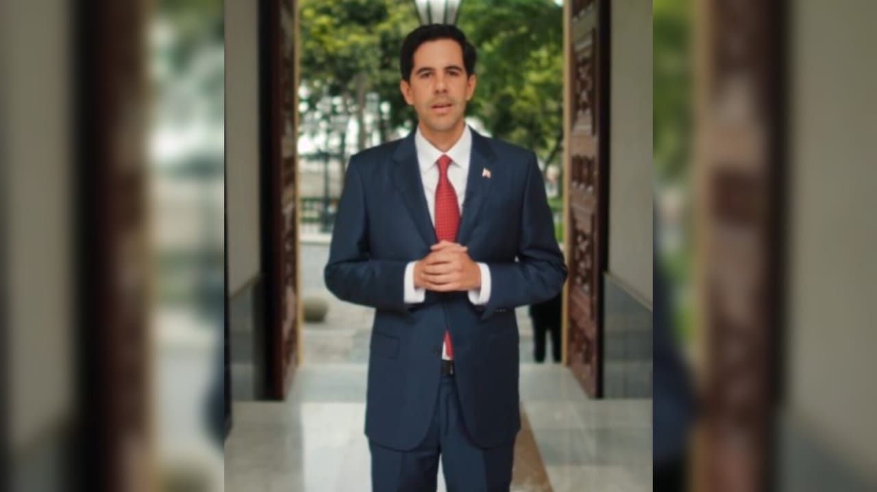 Oliver Blanco asume la Cancillería con un llamado a la unidad, la inclusión y la defensa de la soberanía